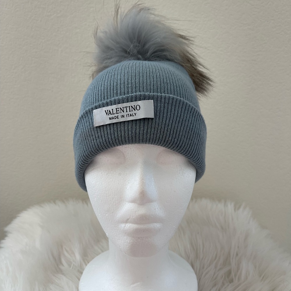 Winter Knit Pom Pom Grey Hat + 🎁 🕶️